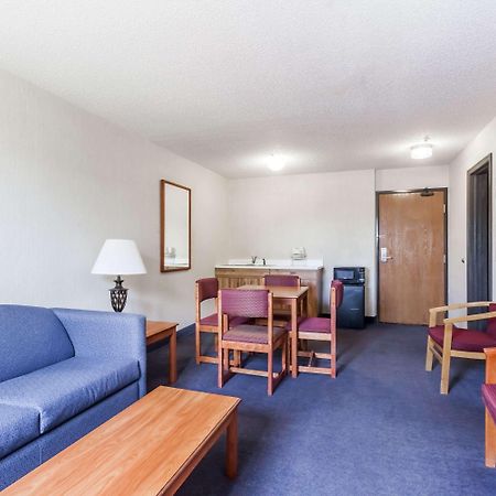 מלון Super 8 By Wyndham Norwich מראה חיצוני תמונה